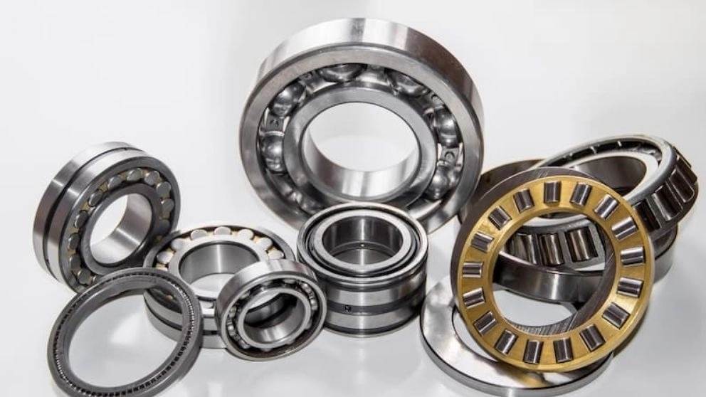 All kinds of industrial and machine bearings